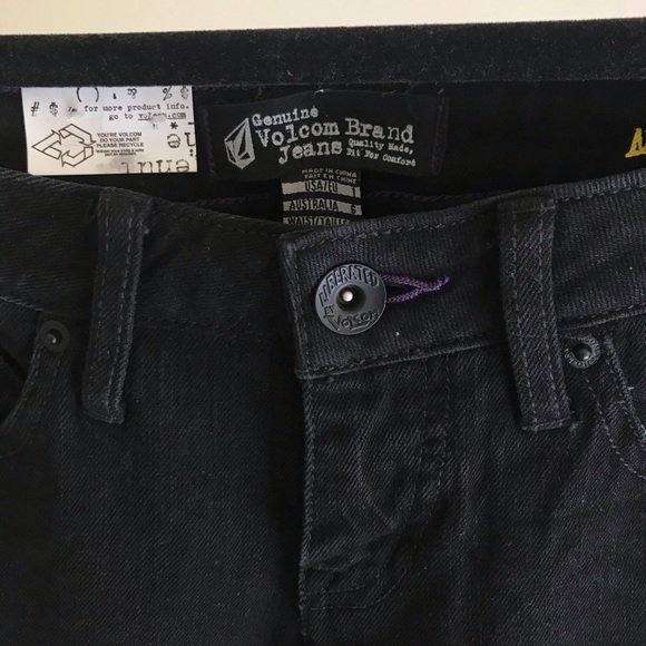 Genuine Volcom Brand Jeans - Picture 6 of 6
